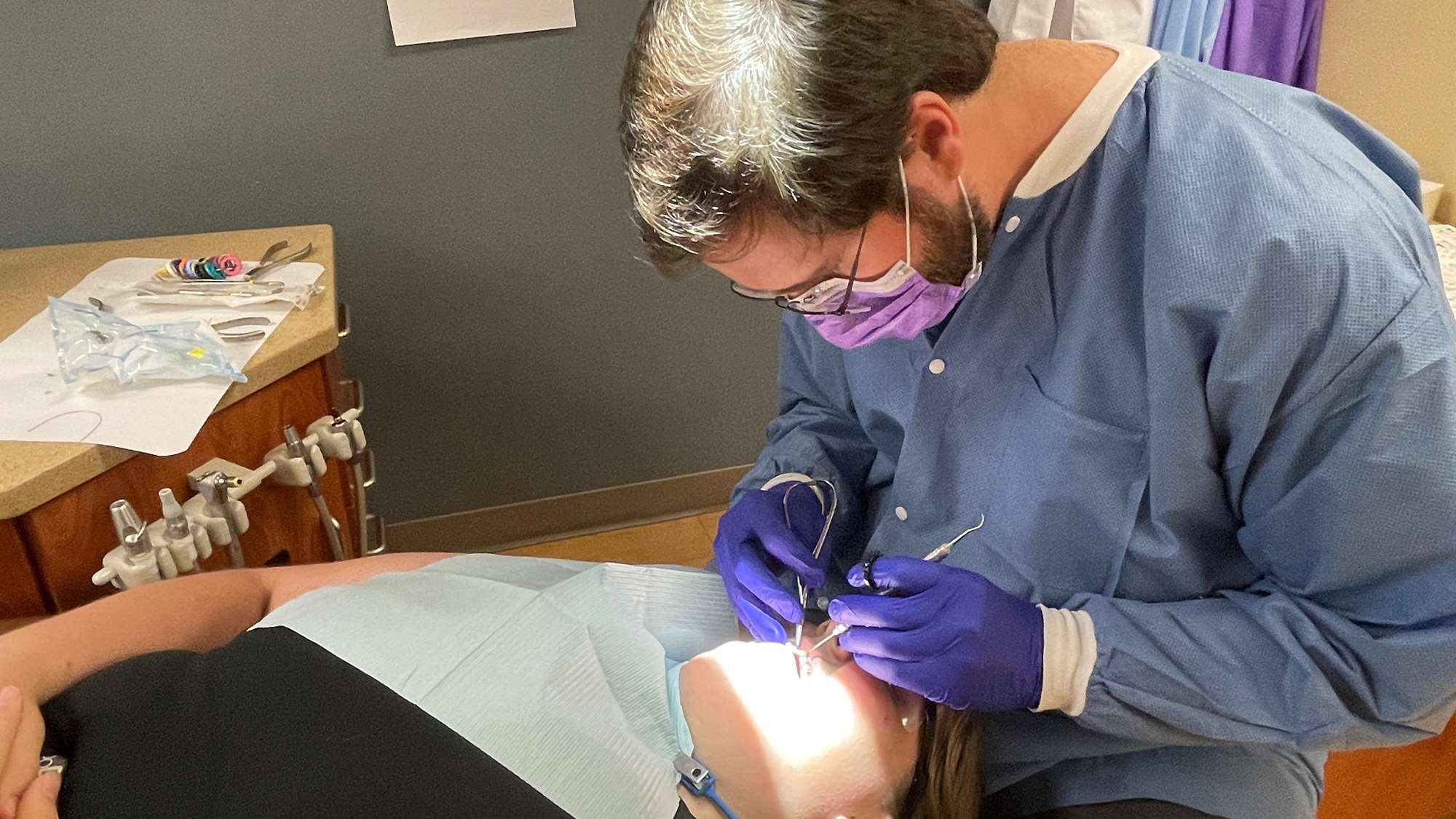Renowned orthodontist shares photos of patients treated using miniscrew system.